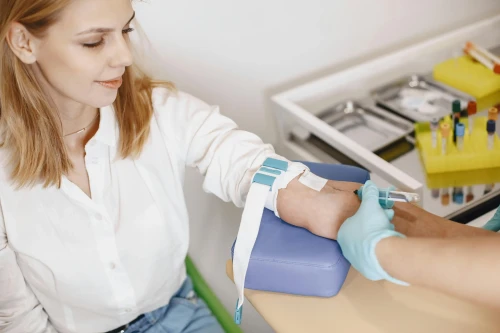 pobieranie-krwi-laboratorium-medyczne.webp